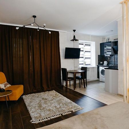 Золотое Тепло Apartment Chernihiv Bagian luar foto