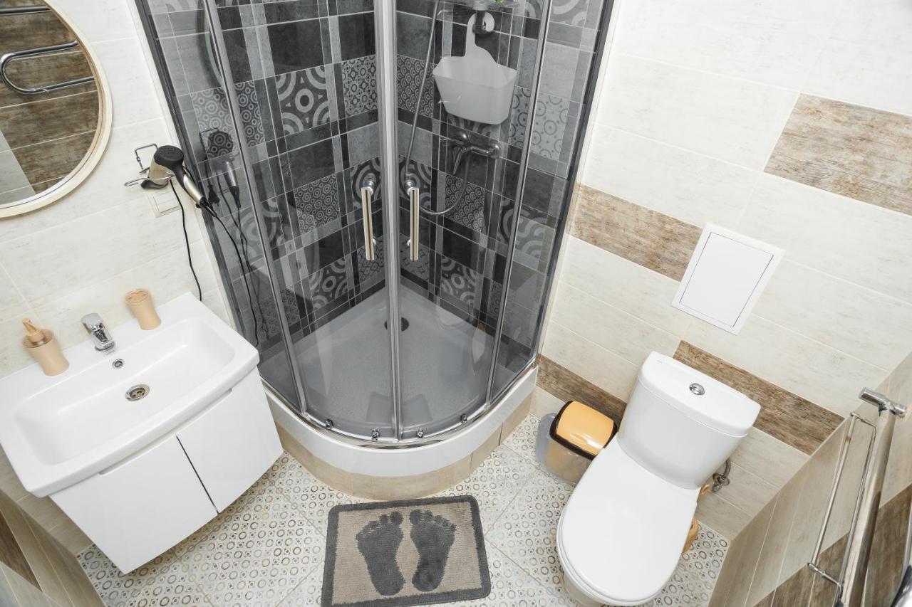 Золотое Тепло Apartment Chernihiv Bagian luar foto