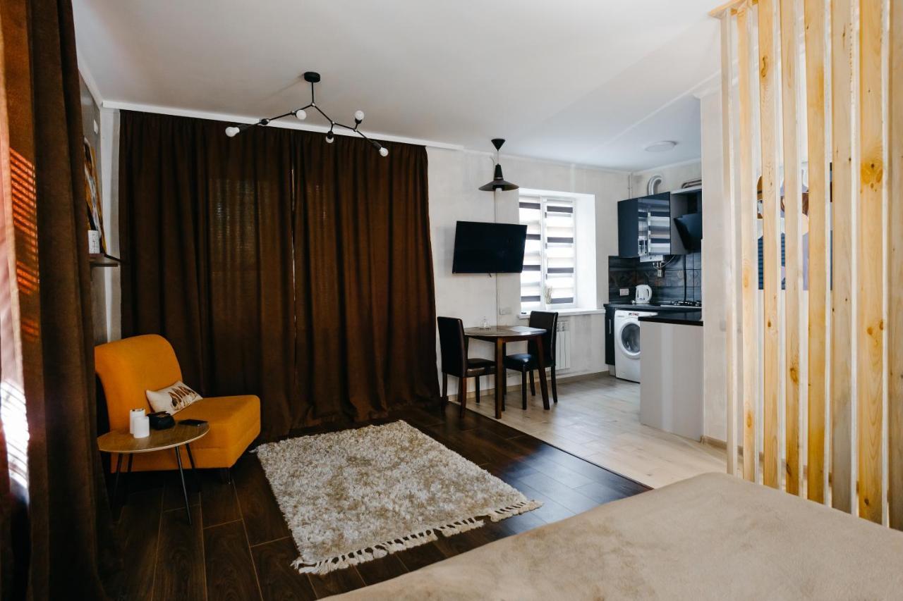 Золотое Тепло Apartment Chernihiv Bagian luar foto